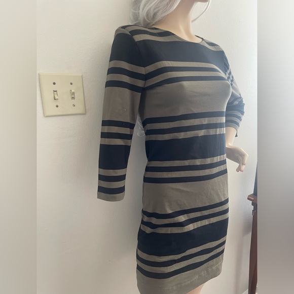 NWT French Connection 3/4 sleeve dress - Picture 5 of 6